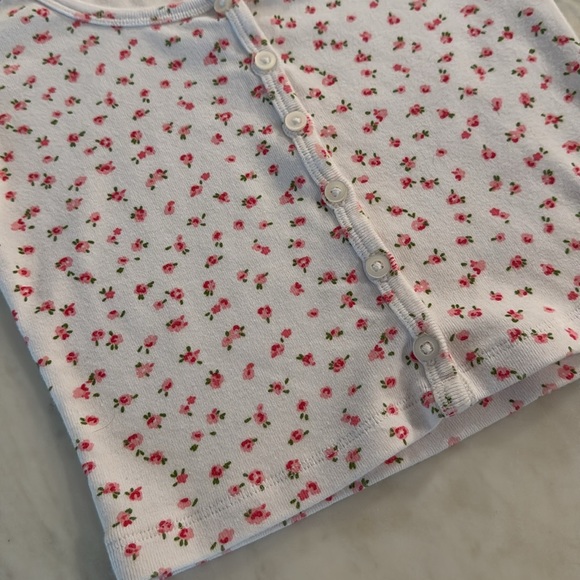 Brandy Melville Floral Print Button Up Scoop Neck Top - Picture 4 of 6